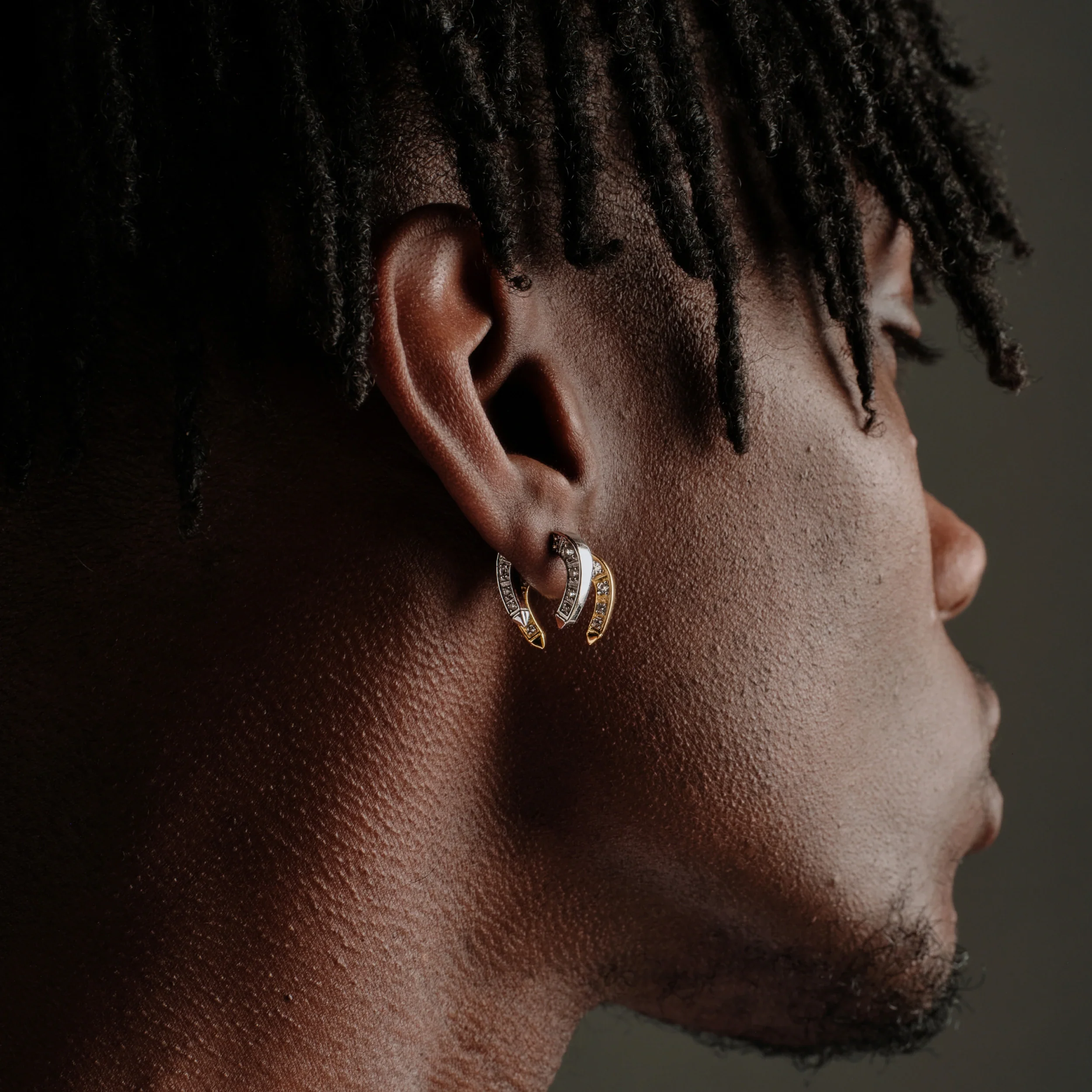 Sapphire Horseshoe Earring - Image 4