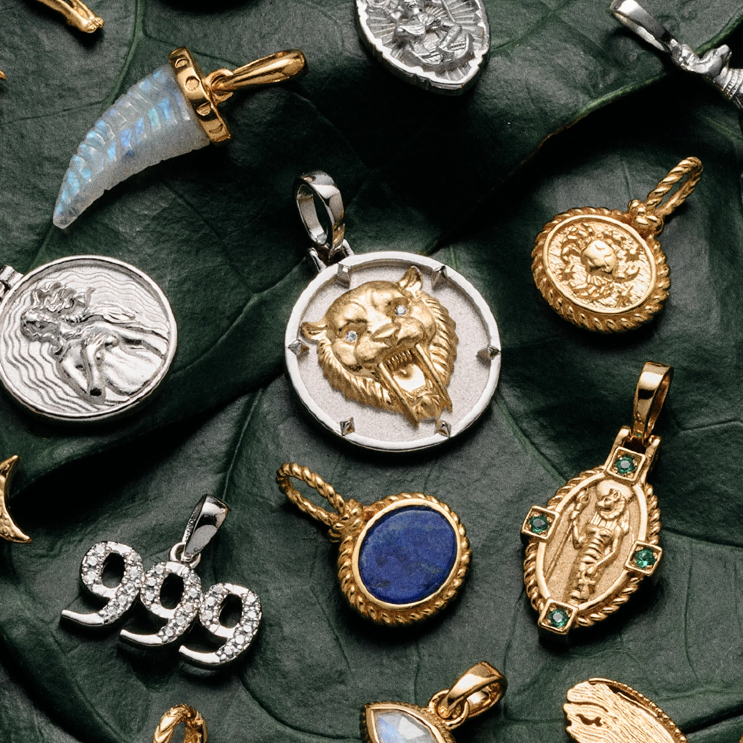 Sapphire Saber-Toothed Cat Pendant - Image 3