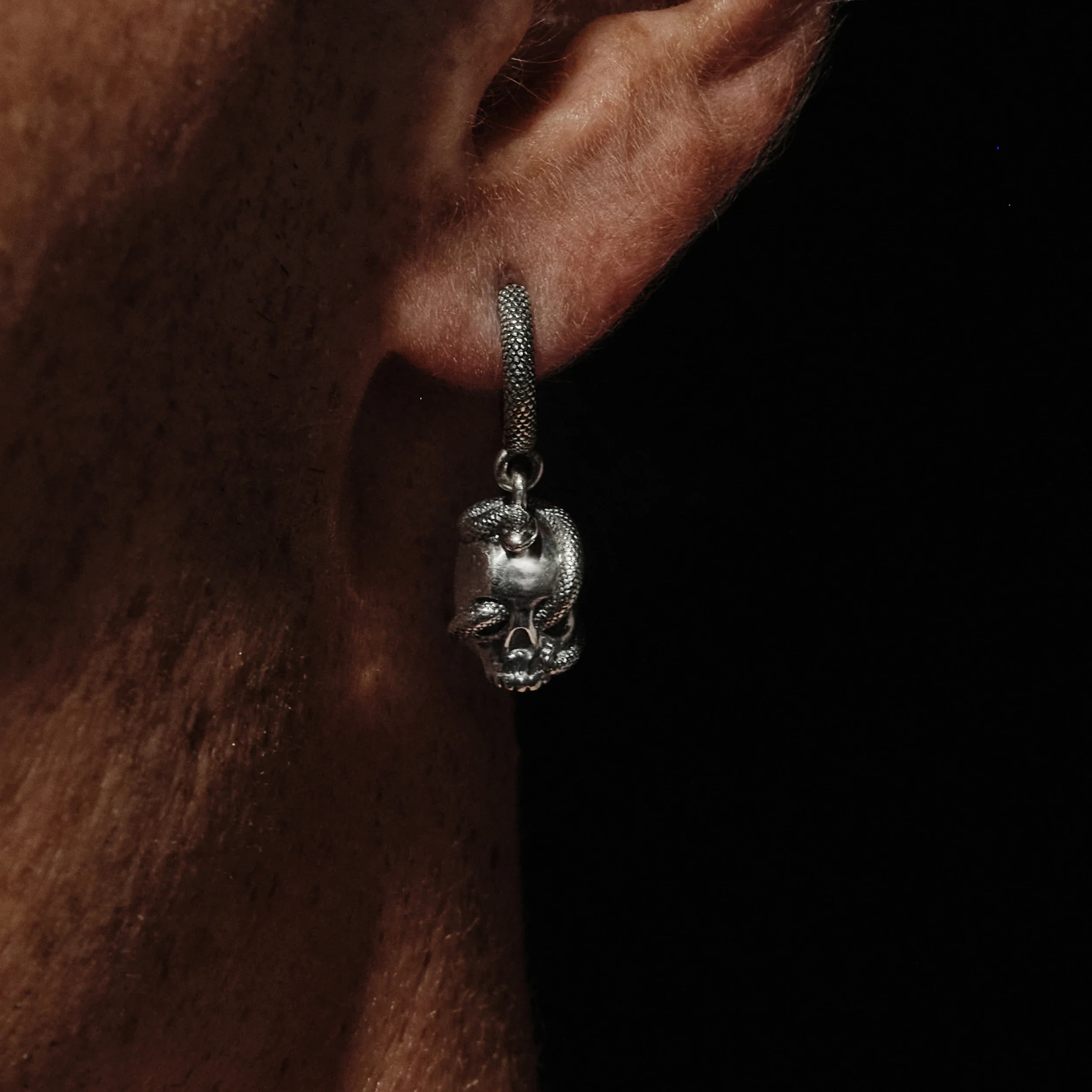 Serpent Skull Huggie - Image 2