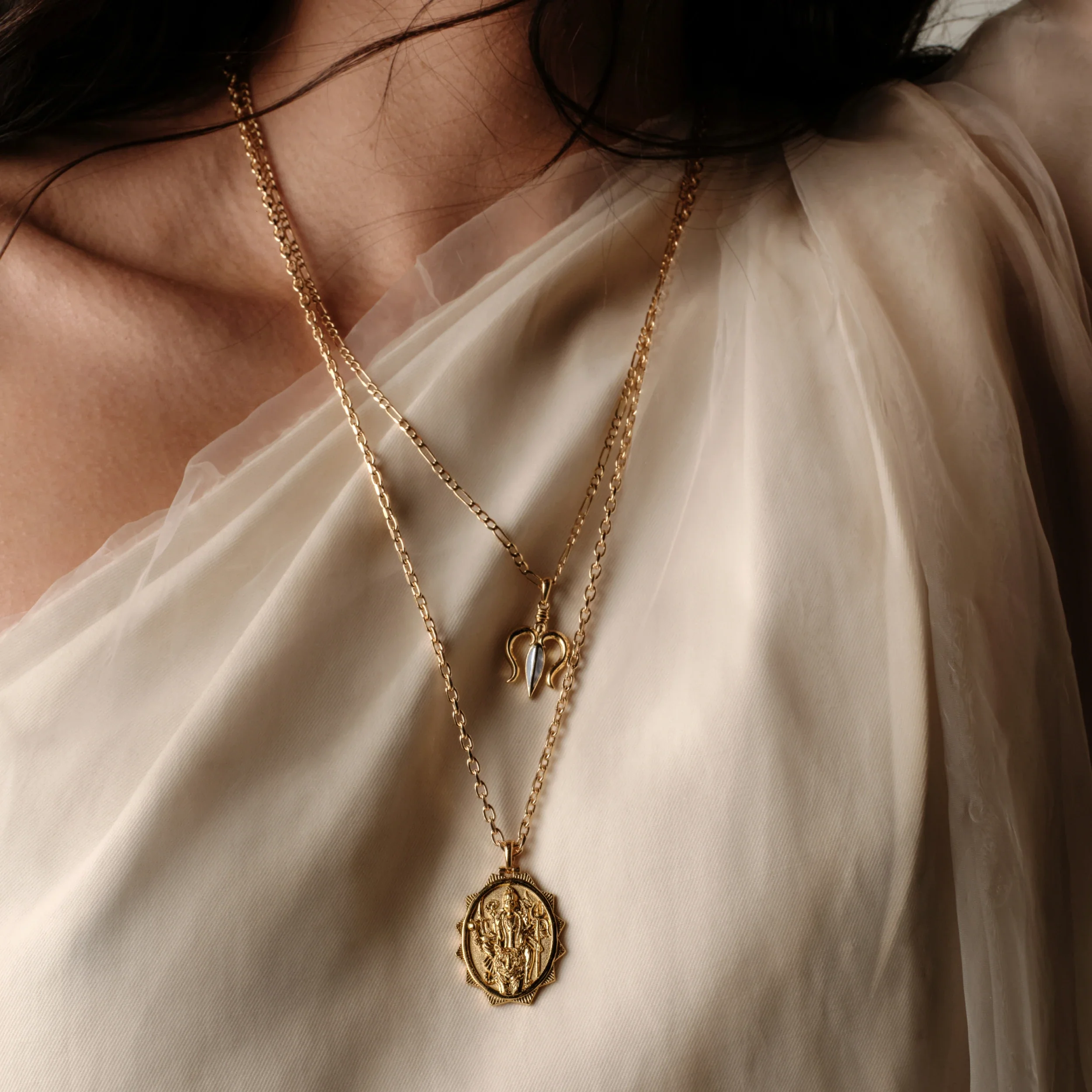Thin Figaro Chain - Image 3