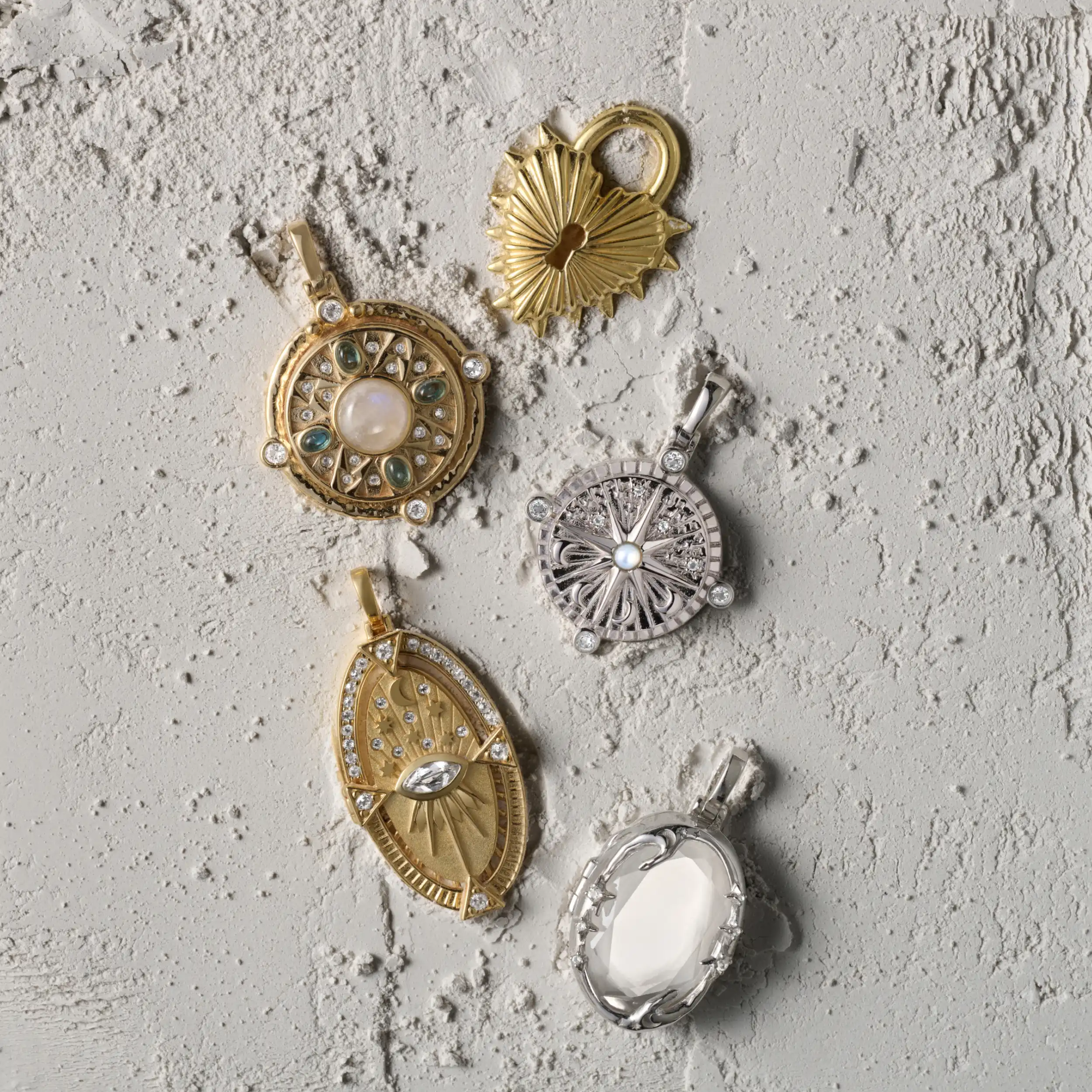 Compass Locket - Image 3